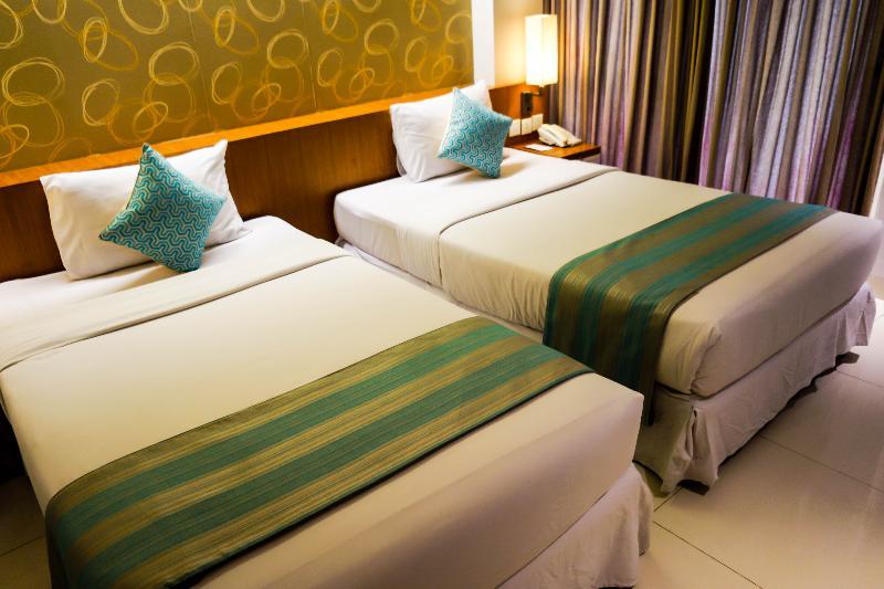Holiday Inn Express Bali Sunset Road By Ihg Кута Экстерьер фото